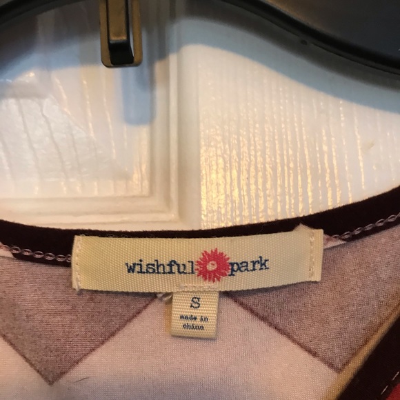 Cold shoulder top - Picture 3 of 3